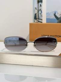 Picture of Louis Vuitton Sunglasses _SKUfw81854672fw